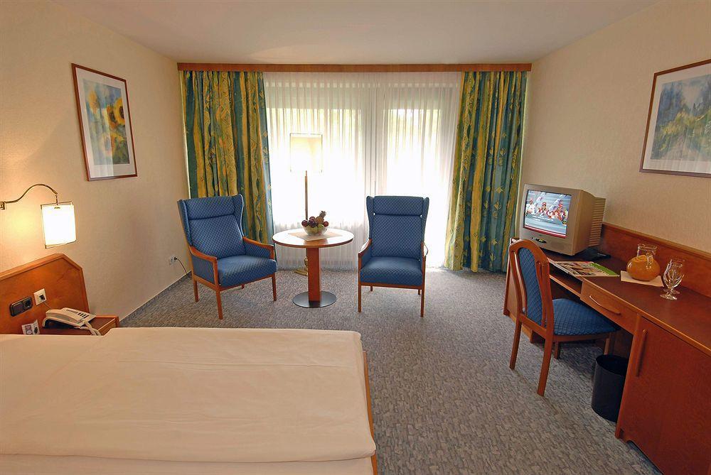 Balladins Superior Hotel Gutsmann บาด บรัมชเตดท์ ห้อง รูปภาพ