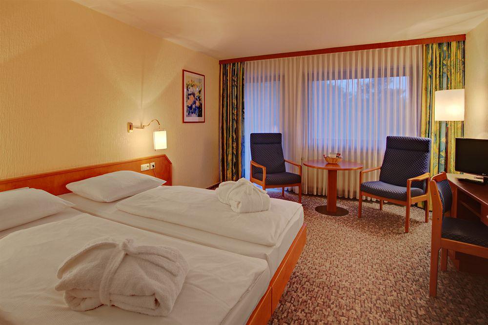 Balladins Superior Hotel Gutsmann บาด บรัมชเตดท์ ภายนอก รูปภาพ