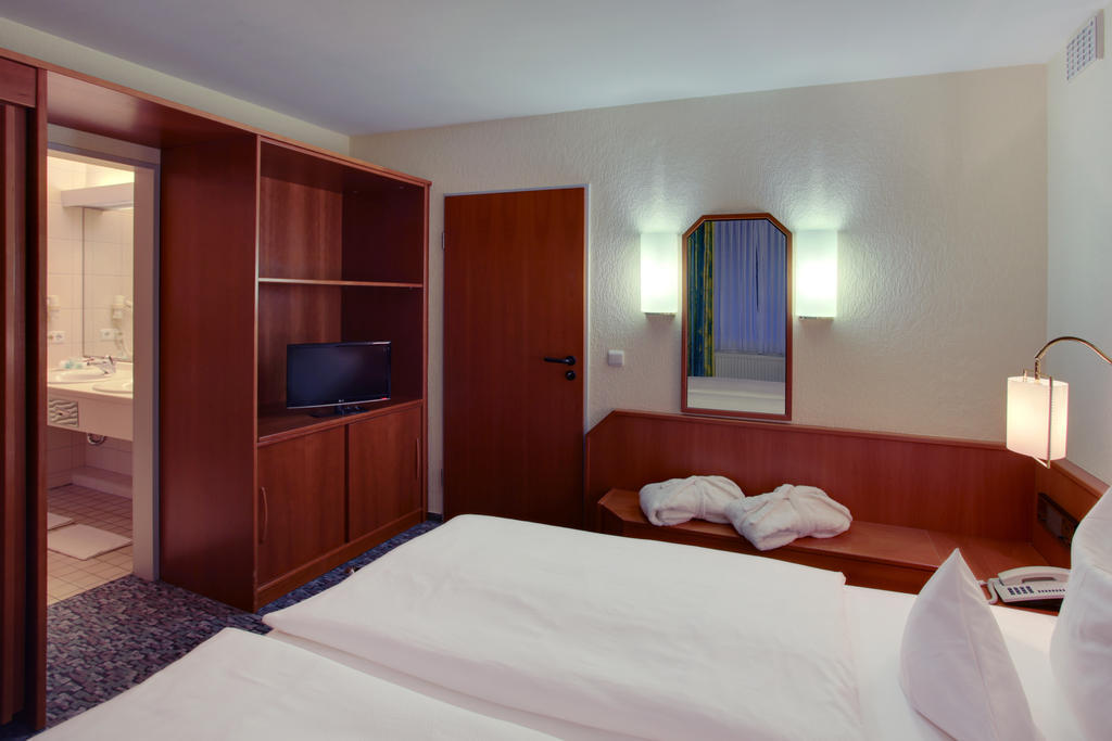Balladins Superior Hotel Gutsmann บาด บรัมชเตดท์ ห้อง รูปภาพ